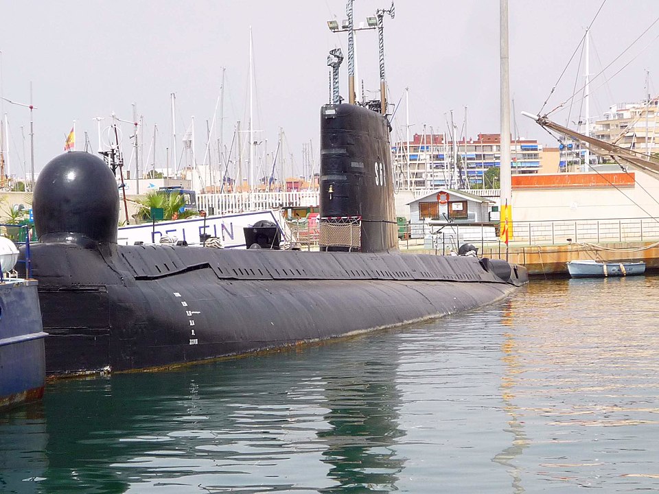 Submarine S-61 - Floating Museums